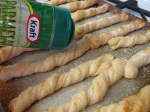 1 Parmesan Bread Twists (12)
