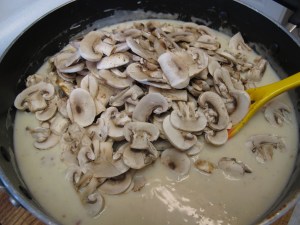 1 Farfalle with Chicken and Mushrooms (18)